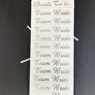 Bride To Be Bileklik – Team Bride Bileklik – Beyaz Üzeri Metalize Gümüş Yazılı 12 AdetEĞLENCE – PARTİ